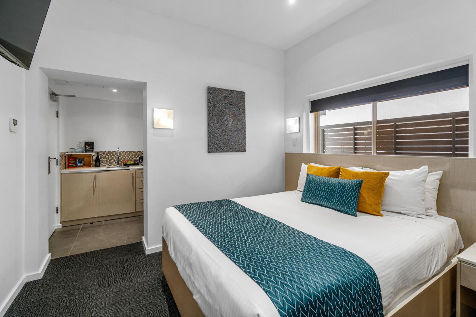 Deluxe Double Room,1742710111:JPEG